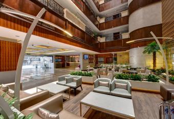 Howard Johnson Plaza by Wyndham Dubai Deira allows 18 year olds to book a room