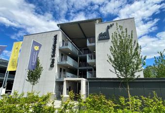 Das Schlafwerk Stuttgart-Nord VOLLDIGITALES HOTEL - Self-check-in -LowBudget allows 18 year olds to book a room