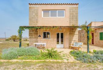 Possessio Sa Barrala Duplex has Balcony rooms