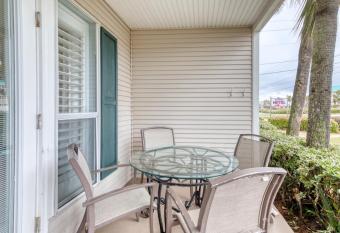 Grand Caribbean West has Balcony rooms