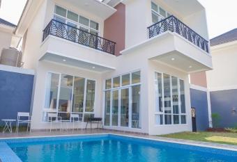 Marseillia Hills has Smoking/Balcony rooms