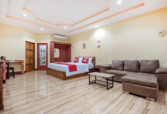 OYO 75331 Hareeya Hotel allows 18 year olds to book a room