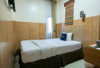 Urbanview Hotel 58 Bintaro by RedDoorz allows 18 year olds to book a room