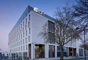 Aloft Birmingham Eastside allows 18 year olds to book a room
