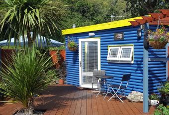 Mango Lodge has Balcony rooms