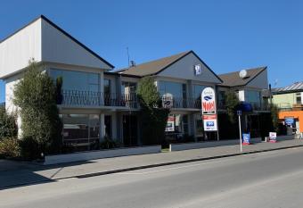 Temuka Motel has Balcony rooms
