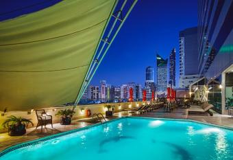 Corniche Hotel Abu Dhabi allows 18 year olds to book a room
