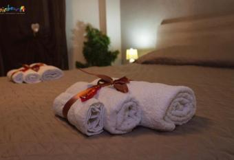 Dolci Notti has Balcony rooms