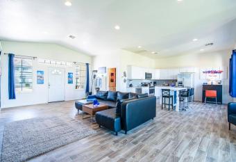 2B- Coolidge Arizona modern masterpiece 2 bd #2B has Balcony rooms