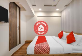 OYO 75323 Hotel Shree Nivas allows 18 year olds to book a room
