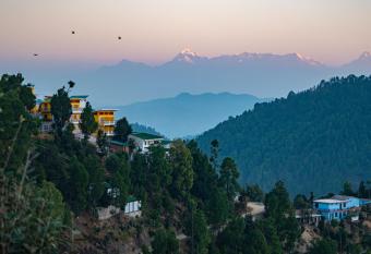 juSTa Mukteshwar Retreat & Spa has Smoking/Balcony rooms