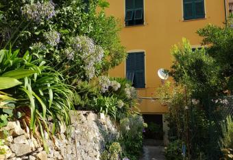 Cabot house allows 18 year olds to book a room