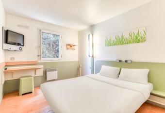 B&B HOTEL Montpellier Sud Lattes allows 18 year olds to book a room