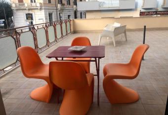 Bed a Cavour has Balcony rooms