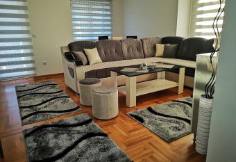 Apartman Novak Zlatar has Balcony rooms