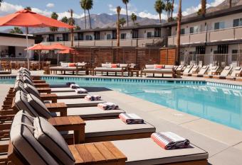 Sonder V Palm Springs has Balcony rooms