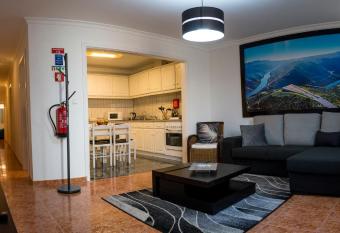 Casa da Rocha - Alojamento Local has Balcony rooms