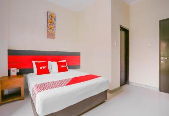 OYO 4012 Ari Beach Inn allows 18 year olds to book a room