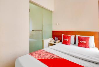 OYO 3995 Airport Village Juanda allows 18 year olds to book a room