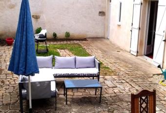 Chambre priv  e dans maison centre-ville Sens Petit-d  jeuner compris has Balcony rooms