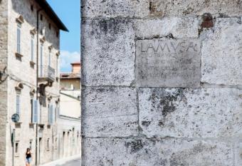 Porta della Musa has Balcony rooms