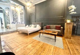 Le D  me allows 18 year olds to book a room