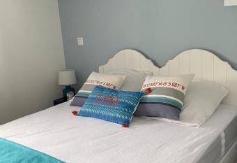 Maisonnette de la mer has Balcony rooms