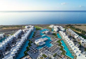 Atlantica Dreams Resort allows 18 year olds to book a room