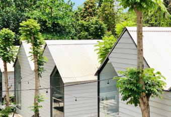 The Jungle Hostel Canggu allows 18 year olds to book a room