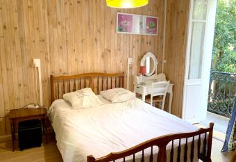 Appartement d une chambre avec vue sur la ville balcon et wifi a Neris les Bains has Balcony rooms