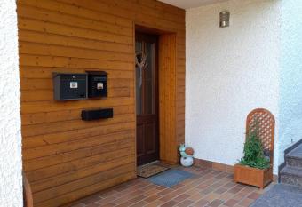 Ferien- und Monteurwohnung Tina has Balcony rooms