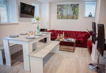 The Dragon s Den has Balcony rooms