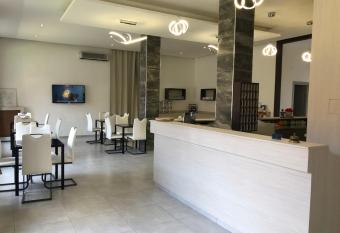 Hotel Frejus has Balcony rooms