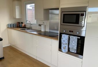 D5 Rickardos holiday lets allows 18 year olds to book a room