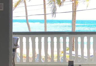 Cozy Beach Apartment has Balcony rooms