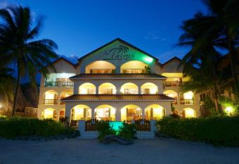 The Palms Oceanfront Suites has Balcony rooms