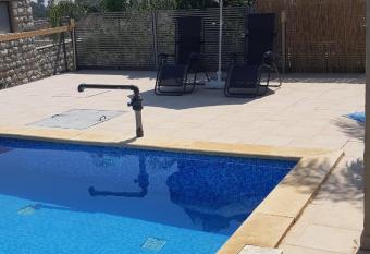                                                           allows 18 year olds to book a room