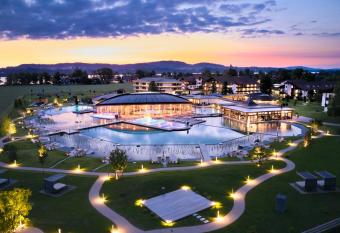 Das K  nig Ludwig Inspiration SPA allows 18 year olds to book a room