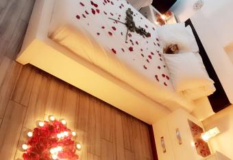 Luxury Suite Ocean View & Terrace at Playas de Tj. has Balcony rooms