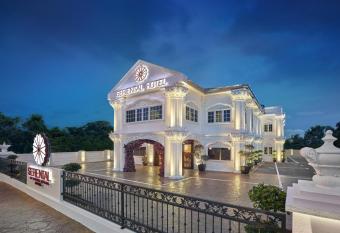 Seriental Hotel allows 18 year olds to book a room