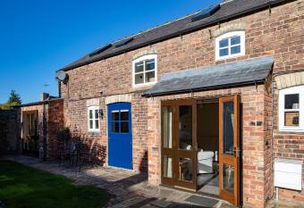 Cosy Cottages in Masham allows 18 year olds to book a room