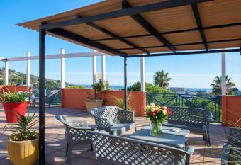 ibis budget Cannes Mougins allows 18 year olds to book a room