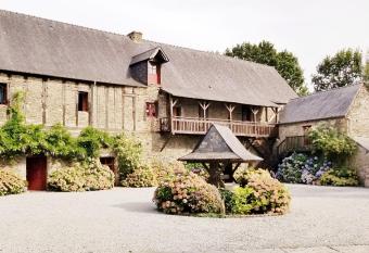 Domaine de La Gaudinais has Balcony rooms
