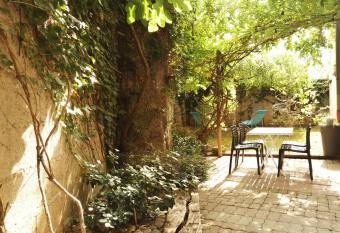 Gite C  t   Jardin Colmar allows 18 year olds to book a room