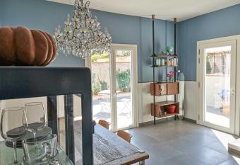 Casa Sebina - your design home just 300mt from Garda Lake has Balcony rooms