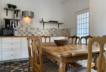 Authentic Stays - 6p-apartment has Balcony rooms