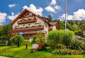 Hotel Neuenfels has Balcony rooms