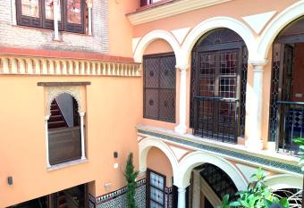 La casa del Cipres una casa con historia allows 18 year olds to book a room