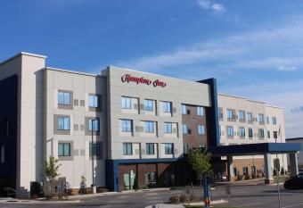 Hampton Inn Lexington has Balcony rooms