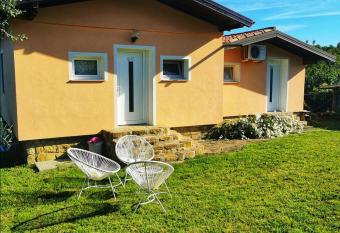 Apartments Jagodje has Balcony rooms